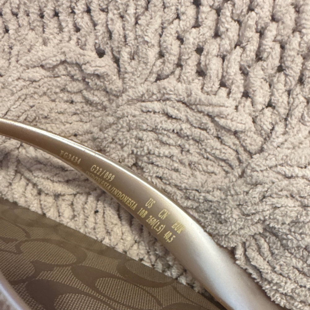 Coach Signature Tan and Gold Patterned Flip Flops - Picture 5 of 14